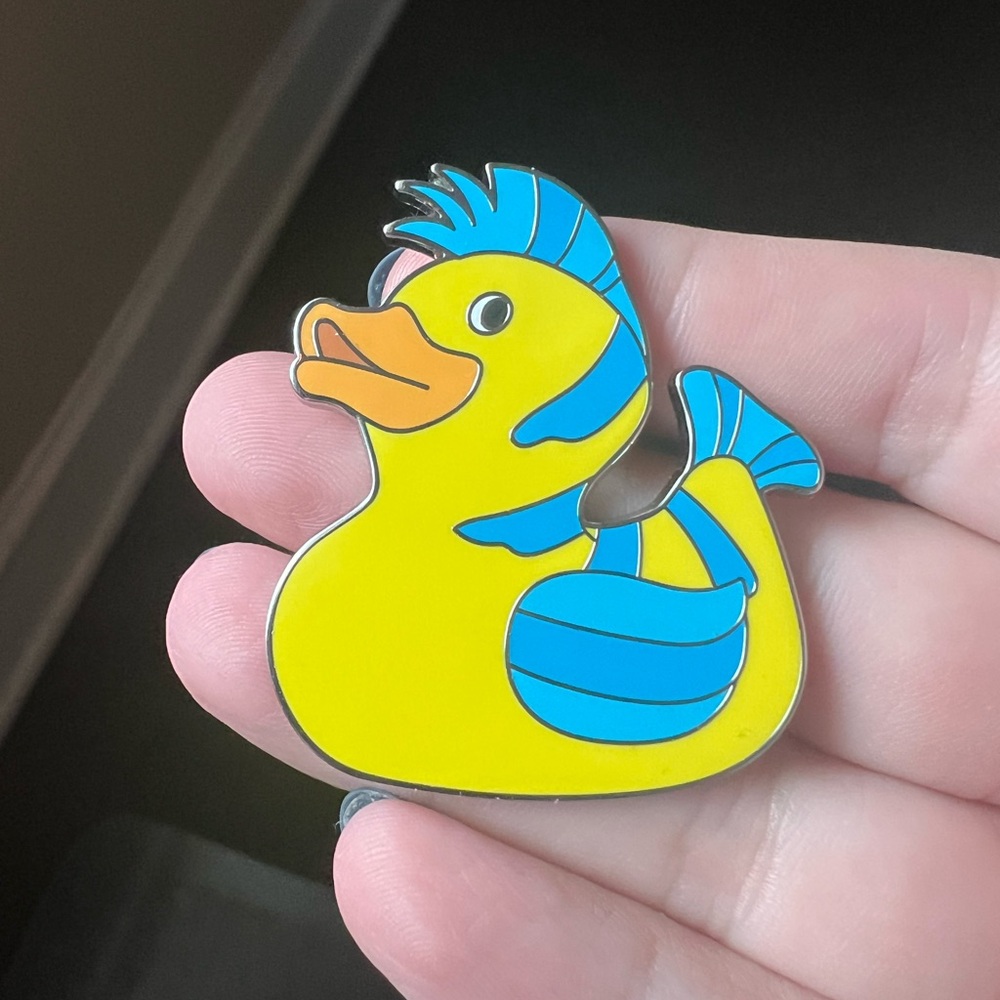 Disney Duck Mystery Pin - Flounder Pin Only